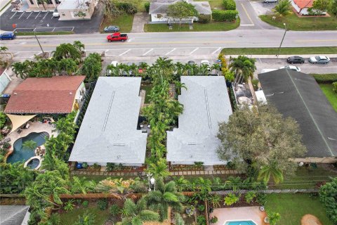 Propiedad comercial en venta en Fort Lauderdale, Florida, 166.85 m2 № 954231 - foto 1