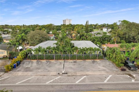 Commercial property in Fort Lauderdale, Florida 166.85 sq.m. № 954231 - photo 2