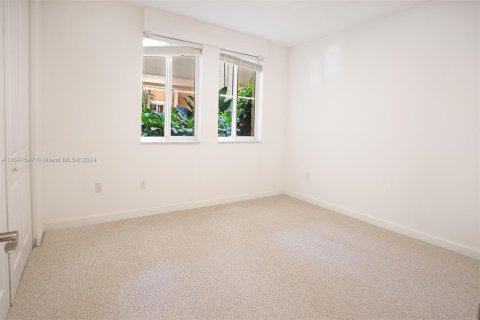 Condo in Sunrise, Florida, 2 bedrooms  № 1328119 - photo 23