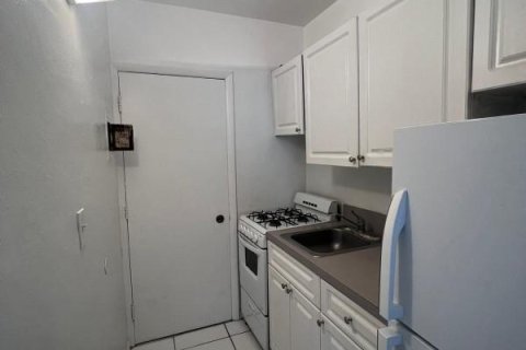 Condominio en venta en South Miami, Florida, 1 dormitorio, 47.38 m2 № 841925 - foto 3