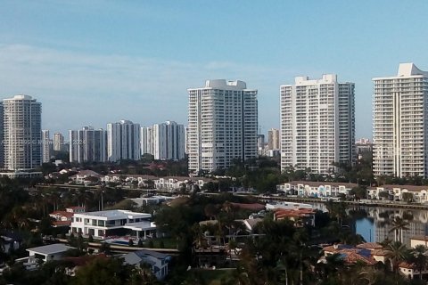 Copropriété à vendre à Hallandale Beach, Floride: 1 chambre, 68.84 m2 № 1372348 - photo 13