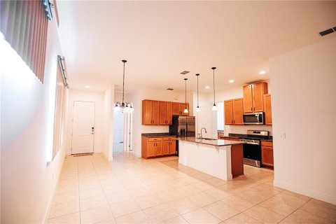 Dúplex en venta en Saint Cloud, Florida, 2 dormitorios, 125.05 m2 № 982848 - foto 5
