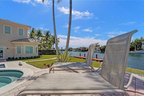 Villa ou maison à vendre à Hollywood, Floride: 7 chambres, 656.45 m2 № 424007 - photo 8