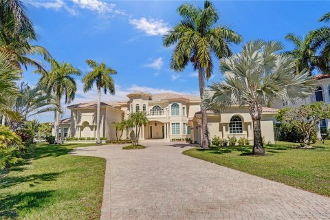 Villa ou maison à vendre à Hollywood, Floride: 7 chambres, 656.45 m2 № 424007 - photo 13
