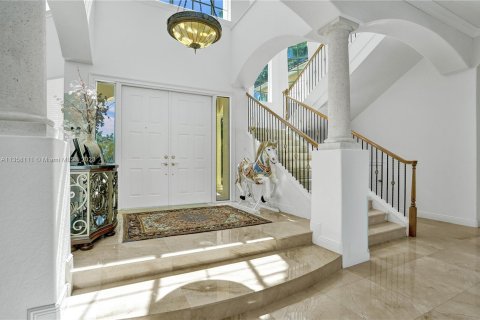 House in Hollywood, Florida 7 bedrooms, 656.45 sq.m. № 424007 - photo 29
