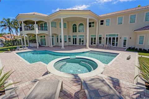 Villa ou maison à vendre à Hollywood, Floride: 7 chambres, 656.45 m2 № 424007 - photo 5