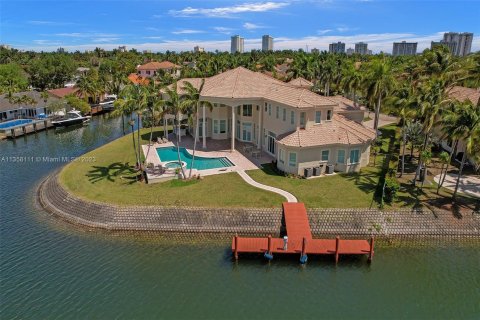 Villa ou maison à vendre à Hollywood, Floride: 7 chambres, 656.45 m2 № 424007 - photo 10
