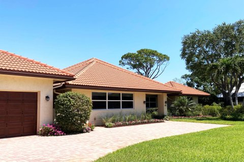 House in Delray Beach, Florida 4 bedrooms, 326.92 sq.m. № 1139308 - photo 2