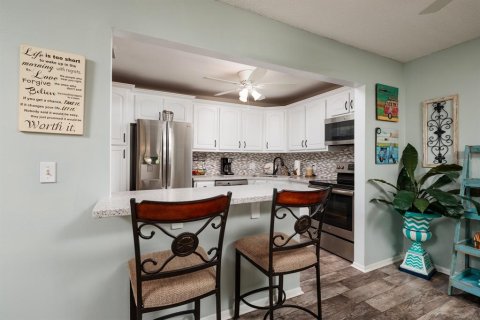 Condo in Seminole, Florida, 1 bedroom  № 1375255 - photo 5