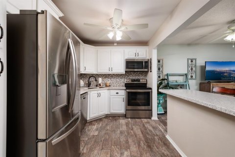 Condo in Seminole, Florida, 1 bedroom  № 1375255 - photo 2