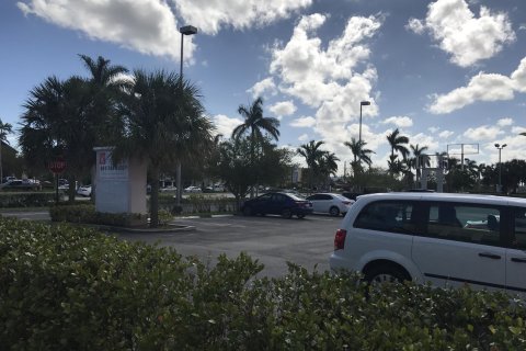 Magasin à louer à West Palm Beach, Floride № 460875 - photo 5