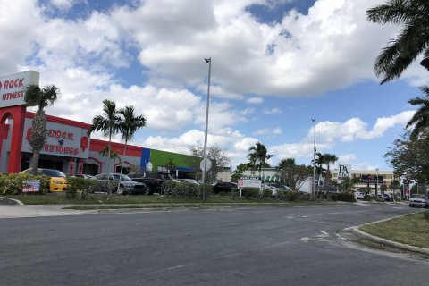 Magasin à louer à West Palm Beach, Floride № 460875 - photo 8