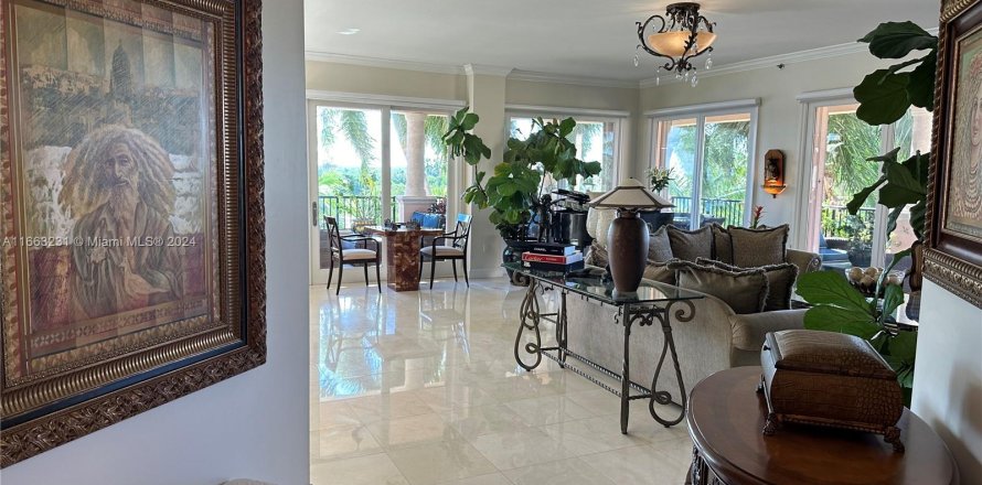 Condo in Coral Gables, Florida, 3 bedrooms  № 1375857