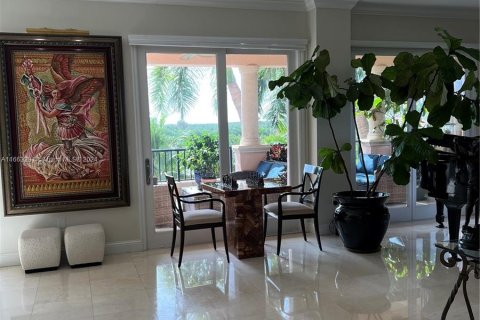 Condominio en venta en Coral Gables, Florida, 3 dormitorios, 291.71 m2 № 1375857 - foto 19