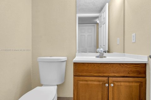 Copropriété à vendre à Pembroke Pines, Floride: 2 chambres, 88.54 m2 № 1375499 - photo 15