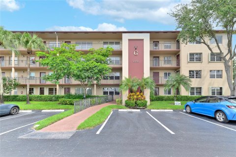 Copropriété à vendre à Pembroke Pines, Floride: 2 chambres, 88.54 m2 № 1375499 - photo 4