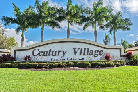 Condo in Pembroke Pines, Florida, 2 bedrooms  № 1375499 - photo 2