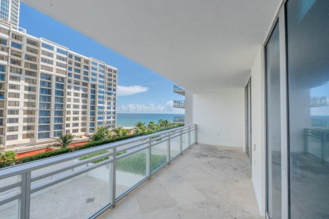 Condo in Hollywood, Florida, 3 bedrooms  № 1375771 - photo 21