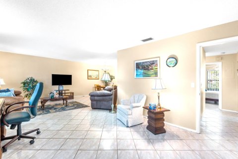 Touwnhouse à vendre à Royal Palm Beach, Floride: 2 chambres, 120.59 m2 № 989325 - photo 13