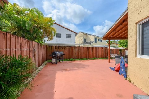 Casa en venta en Miami, Florida, 3 dormitorios, 180.23 m2 № 1386227 - foto 11