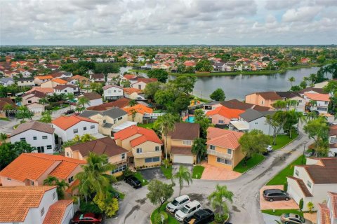 Villa ou maison à vendre à Miami, Floride: 3 chambres, 180.23 m2 № 1386227 - photo 10