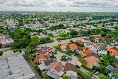 Villa ou maison à vendre à Miami, Floride: 3 chambres, 180.23 m2 № 1386227 - photo 9