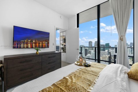 Condo in Miami, Florida, 1 bedroom  № 1386228 - photo 10