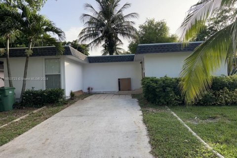 Villa ou maison à vendre à Tamarac, Floride: 3 chambres, 113.25 m2 № 1348350 - photo 7