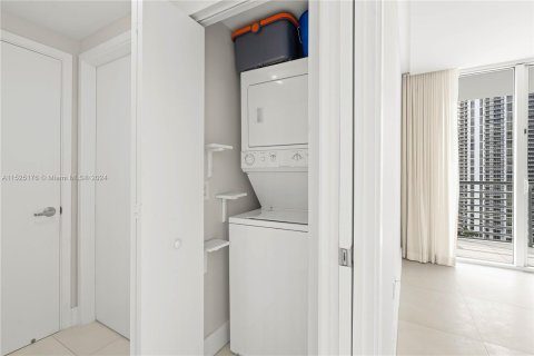 Купить кондоминиум в Майами, Флорида 2 спальни, 113.99м2, № 983202 - фото 16