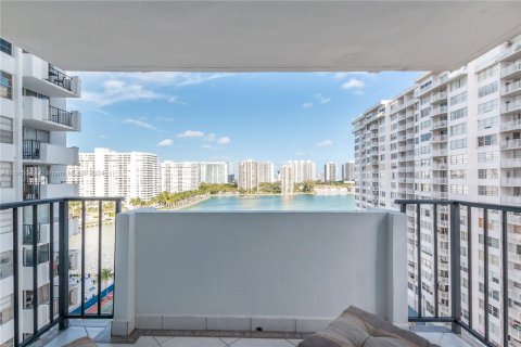 Condominio en venta en Aventura, Florida, 2 dormitorios, 116.87 m2 № 1377287 - foto 27