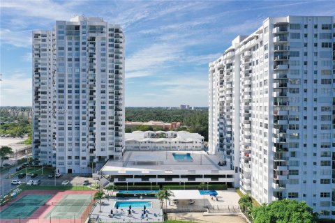 Copropriété à vendre à Aventura, Floride: 2 chambres, 116.87 m2 № 1377287 - photo 30