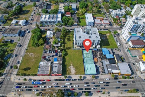 Propiedad comercial en venta en Miami, Florida № 1377240 - foto 11