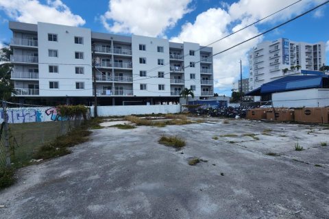 Propiedad comercial en venta en Miami, Florida № 1377240 - foto 16