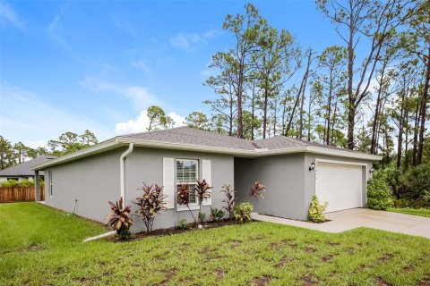 House in Port Charlotte, Florida 4 bedrooms, 169.18 sq.m. № 1353186 - photo 2