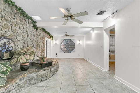 Casa en venta en Tampa, Florida, 3 dormitorios, 210.52 m2 № 1353184 - foto 10