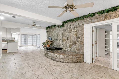 Villa ou maison à vendre à Tampa, Floride: 3 chambres, 210.52 m2 № 1353184 - photo 8