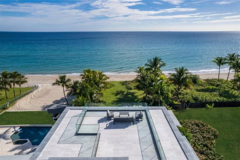 Villa ou maison à vendre à Golden Beach, Floride: 9 chambres, 1103.68 m2 № 779026 - photo 7