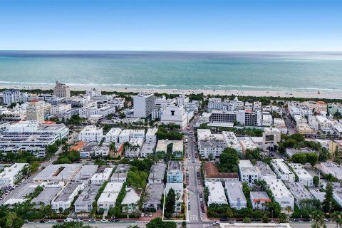Propiedad comercial en venta en Miami Beach, Florida, 675.59 m2 № 843802 - foto 2