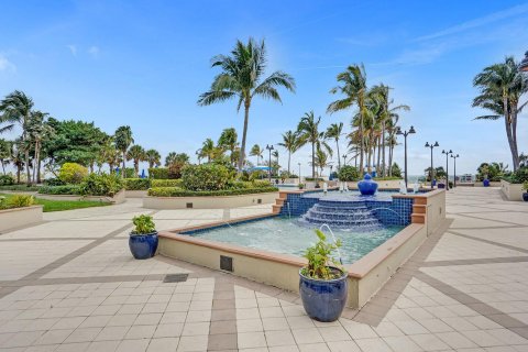 Condo in Fort Lauderdale, Florida, 2 bedrooms  № 963966 - photo 27