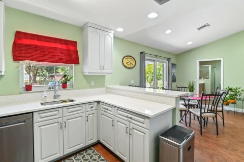 Casa en venta en West Palm Beach, Florida, 6 dormitorios, 270.16 m2 № 1155738 - foto 20