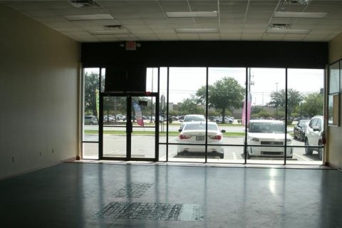 Commercial property in Orlando, Florida 140.1 sq.m. № 220641 - photo 4