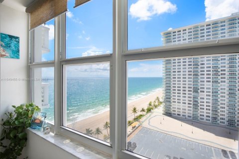 Condo in Fort Lauderdale, Florida, 2 bedrooms  № 1345423 - photo 11