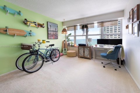 Condo in Fort Lauderdale, Florida, 2 bedrooms  № 1345423 - photo 13