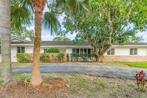 Casa en venta en Palmetto Bay, Florida, 6 dormitorios, 269.23 m2 № 961332 - foto 2