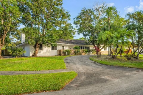Casa en venta en Palmetto Bay, Florida, 6 dormitorios, 269.23 m2 № 961332 - foto 3