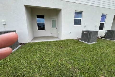 Townhouse in Dundee, Florida 3 bedrooms, 160.81 sq.m. № 1341169 - photo 3