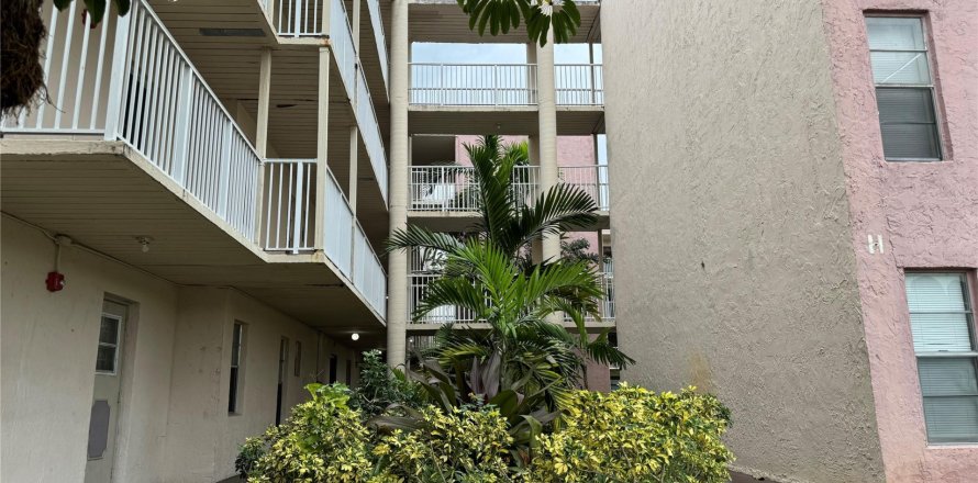 Condominio en Lauderhill, Florida, 2 dormitorios  № 1133162