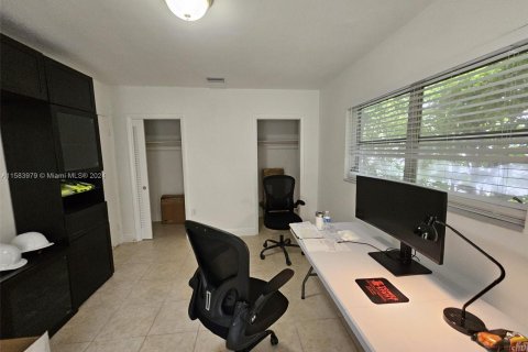 Propiedad comercial en venta en Coral Gables, Florida № 1168239 - foto 17