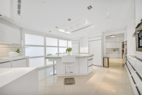 Condo in Key Biscayne, Florida, 4 bedrooms  № 1327821 - photo 15