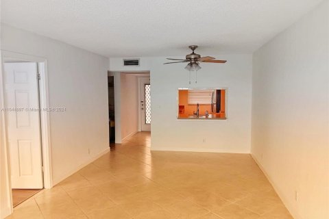 Condo in Davie, Florida, 2 bedrooms  № 1327905 - photo 5